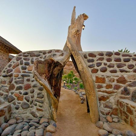 Brandberg White Lady Lodge Uis Bagian luar foto
