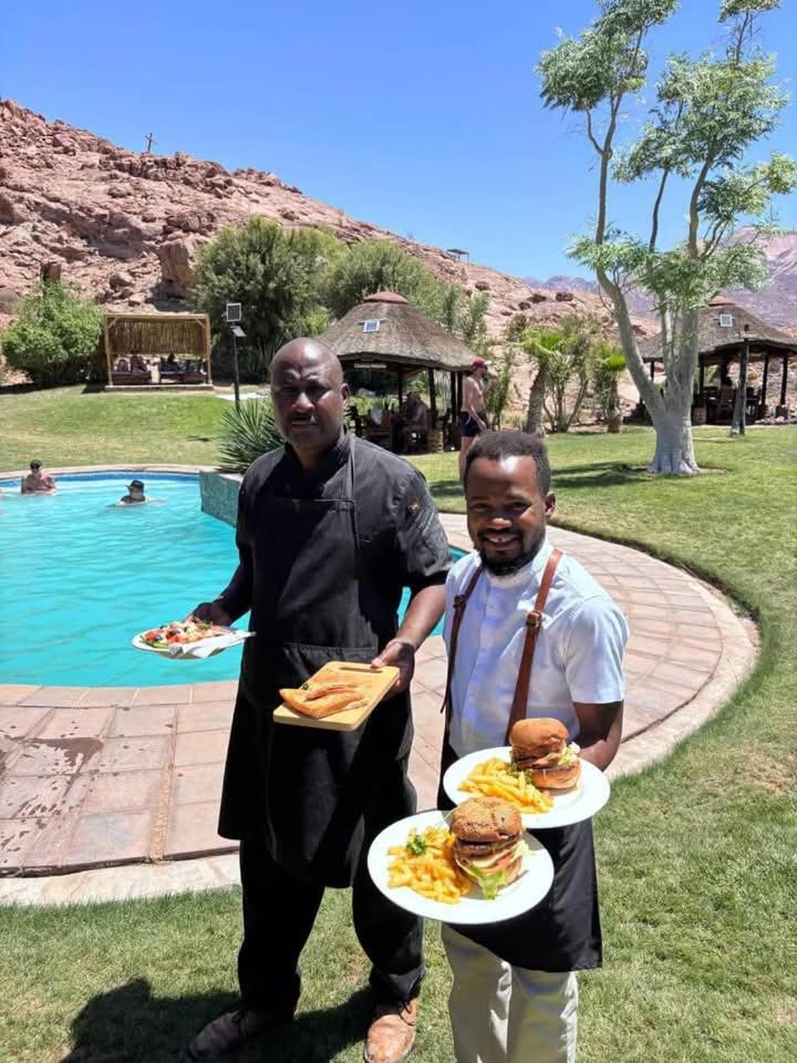 Brandberg White Lady Lodge Uis Bagian luar foto