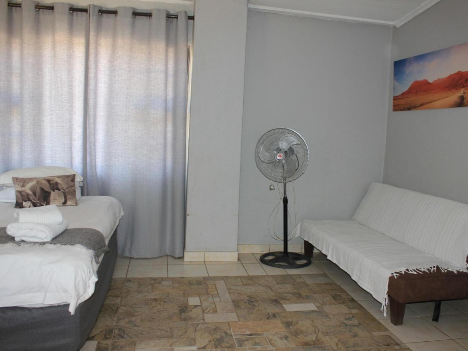 Brandberg White Lady Lodge Uis Bagian luar foto