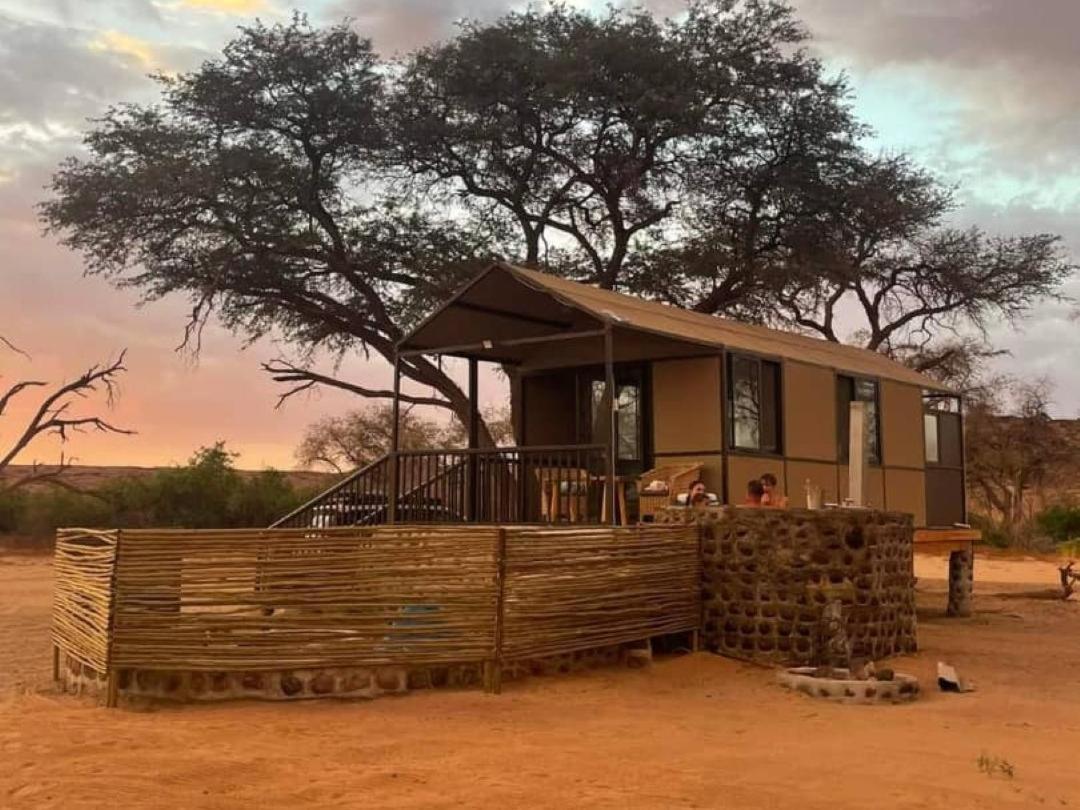 Brandberg White Lady Lodge Uis Bagian luar foto