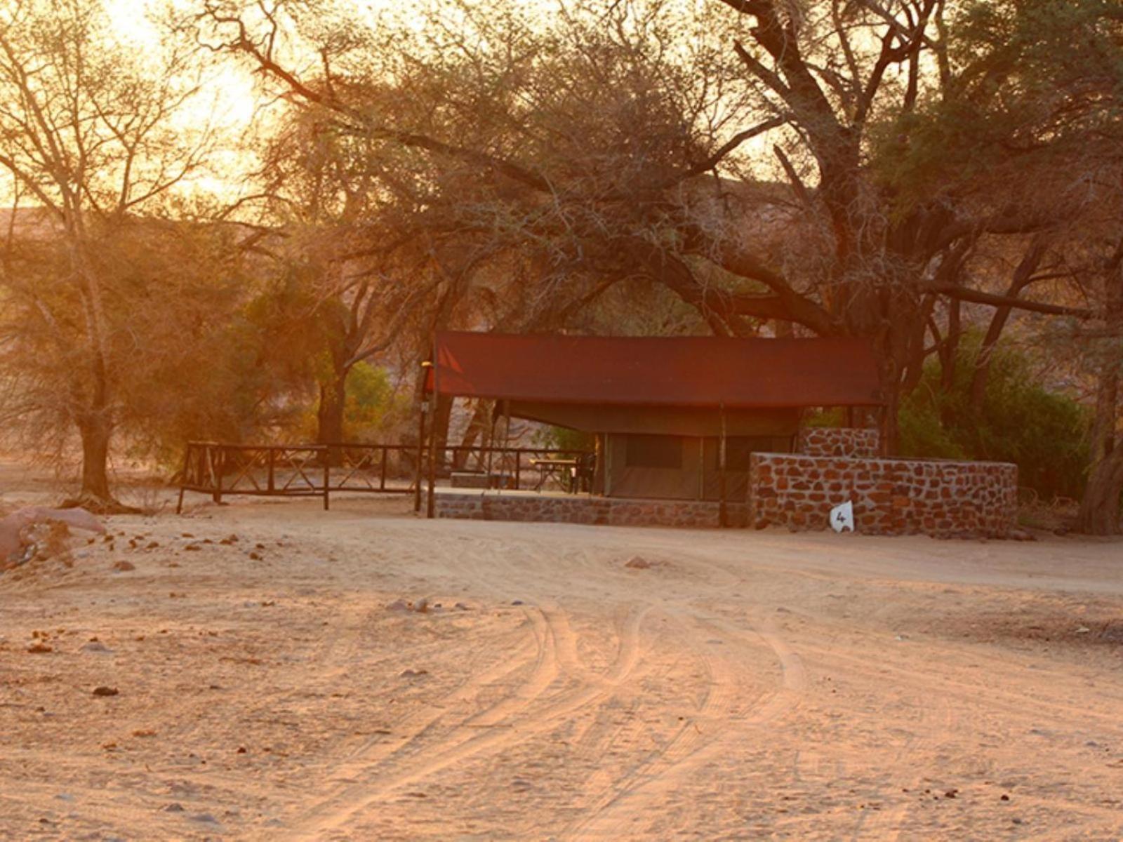 Brandberg White Lady Lodge Uis Bagian luar foto