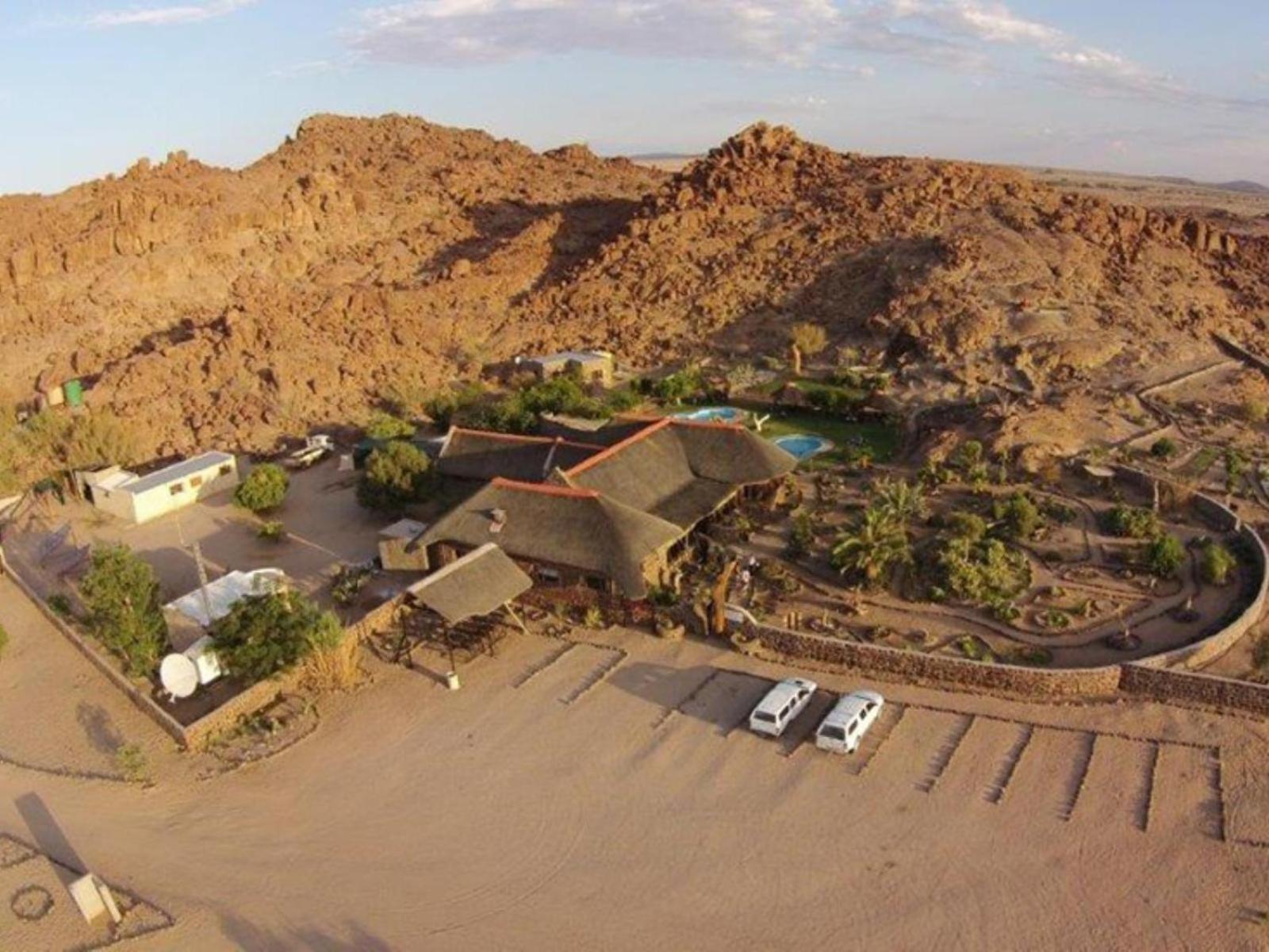 Brandberg White Lady Lodge Uis Bagian luar foto